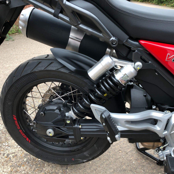 Hinterradabdeckung Schwarz Moto Guzzi V85 TT 2019>